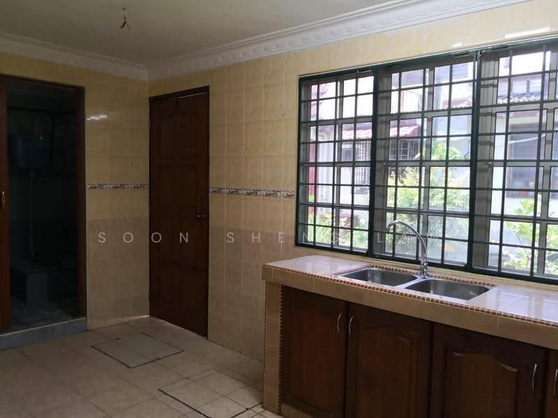 Rumah Teres 2-Tingkat untuk Disewa di Taman Desa Jaya (Kepong) - Soon Sheng Law - Kitchen - PropertyGuru.com.my