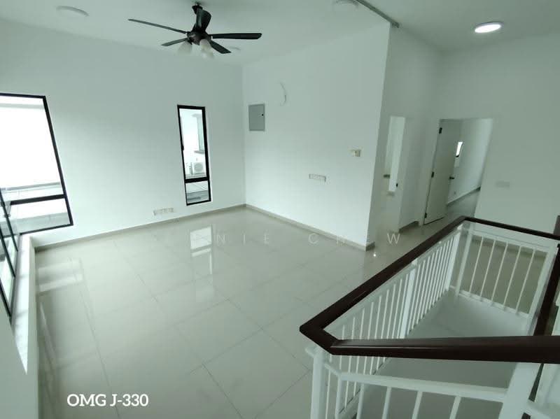 Semi-Detached House for Sale in Setia Utama (Setia Alam) - Jennie Chew - Living Room - PropertyGuru.com.my