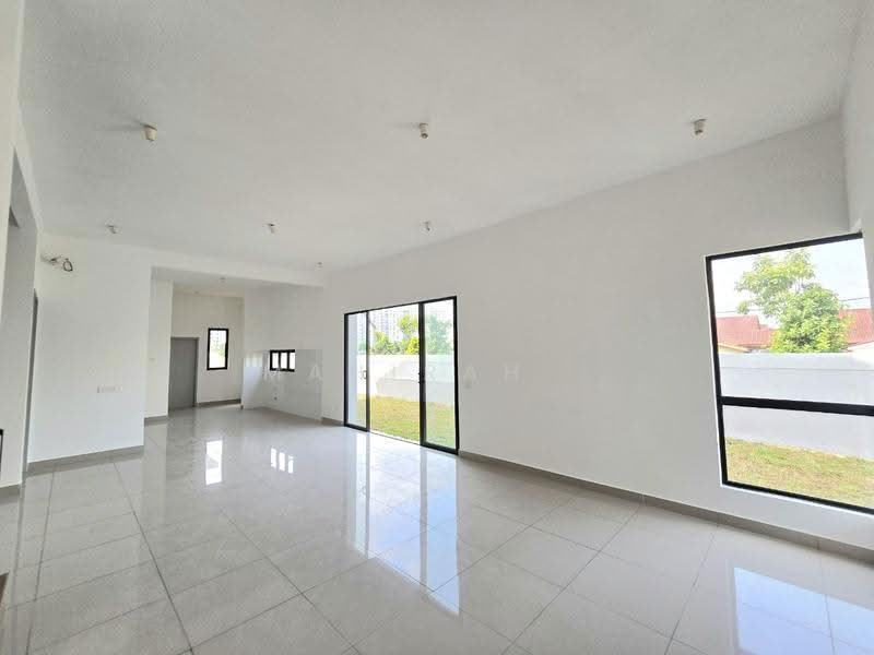 Rumah Berkembar untuk Dijual di Cyber 10 (Cyberjaya) - Mahirah . - Living Room - PropertyGuru.com.my