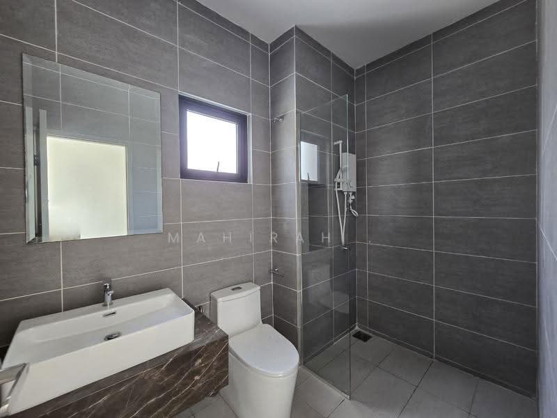 Rumah Berkembar untuk Dijual di Cyber 10 (Cyberjaya) - Mahirah . - Bathroom - PropertyGuru.com.my