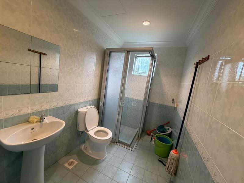Kondominium untuk Disewa di The Reef Condominium - CK Goh - Bathroom - PropertyGuru.com.my