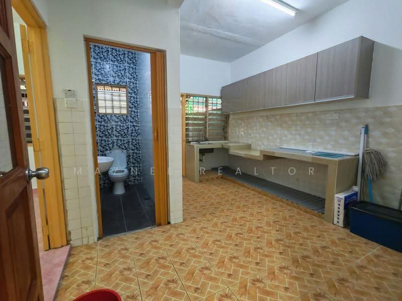 2-storey Terraced House for Sale in Taman Pandan Jaya (Ampang) - Maznee Realtor - Kitchen - PropertyGuru.com.my