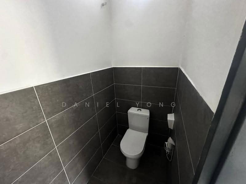 Terrace Factory for Rent in Bandar Indahpura (Kulai) - Daniel Yong - Bathroom - PropertyGuru.com.my