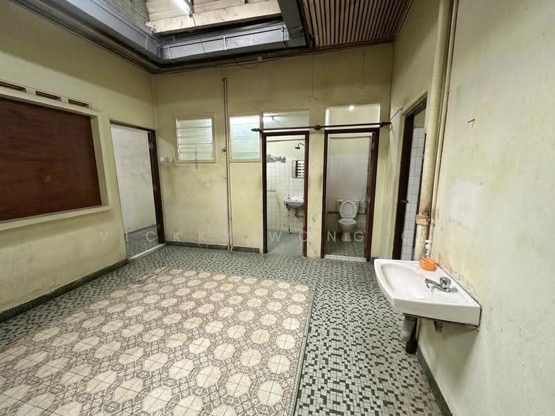 Rumah Teres 2-Tingkat untuk Dijual di Seputeh (Kuala Lumpur) - Vickky Wong CF - Bathroom - PropertyGuru.com.my