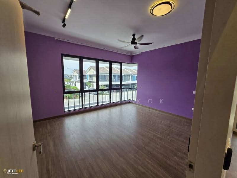 Rumah Teres 2-Tingkat untuk Dijual di Bandar Bukit Raja (Klang) - Daniel Kok - Living Room - PropertyGuru.com.my