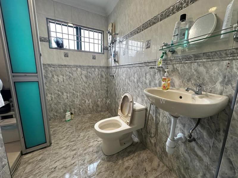 2-storey Terraced House for Sale in Sungai Long (Bandar Sungai Long) - Yumiko Kew - Bathroom - PropertyGuru.com.my