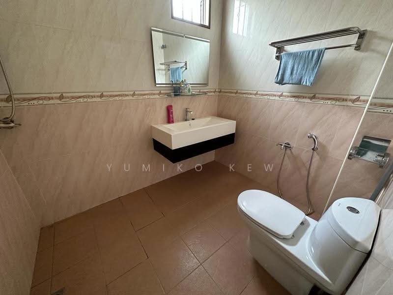 Bungalow House for Sale in Sungai Long (Bandar Sungai Long) - Yumiko Kew - Bathroom - PropertyGuru.com.my