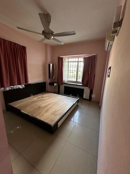 Apartment for Sale at Taman Lembah Hijau Block 3 - Boon Siew - Bedroom - PropertyGuru.com.my