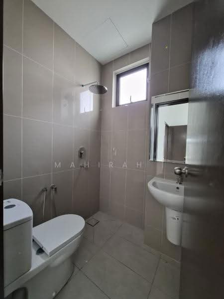 Rumah Teres 2-Tingkat untuk Dijual di Cyberjaya (Selangor) - Mahirah . - Bathroom - PropertyGuru.com.my