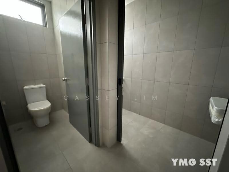Shop for Rent in Telok Panglima Garang (Selangor) - Cassey Lim - Bathroom - PropertyGuru.com.my