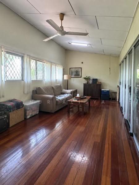 1.5-storey Terraced House for Sale in Seksyen 2 (Shah Alam) - Nur Alisya - Living Room - PropertyGuru.com.my