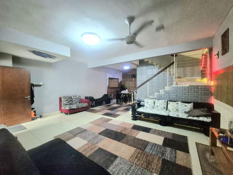 2-storey Terraced House for Sale in Abadi Heights (Puchong) - Mohammad Din Majid - Living Room - PropertyGuru.com.my