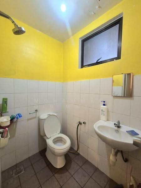 2-storey Terraced House for Sale in Abadi Heights (Puchong) - Mohammad Din Majid - Bathroom - PropertyGuru.com.my