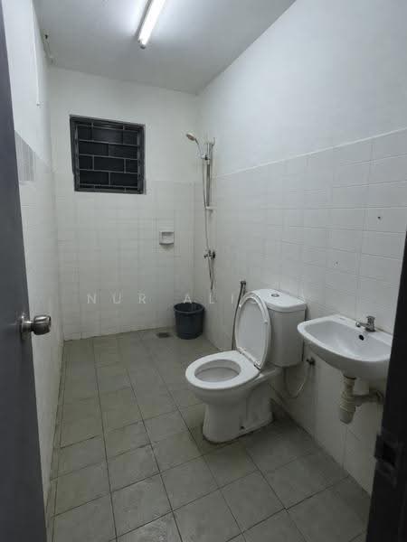 2-storey Terraced House for Rent in Sri Petaling (Kuala Lumpur) - Nur Alisya - Bathroom - PropertyGuru.com.my