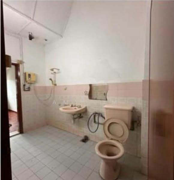 2-storey Terraced House for Sale in BANDAR PUCHONG JAYA (Puchong) - Amy Lim - Bathroom - PropertyGuru.com.my