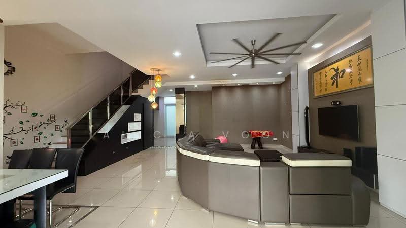 Rumah Teres 3-Tingkat untuk Dijual di Bandar Seri Alam (Masai) - Alicia Voon - Living Room - PropertyGuru.com.my