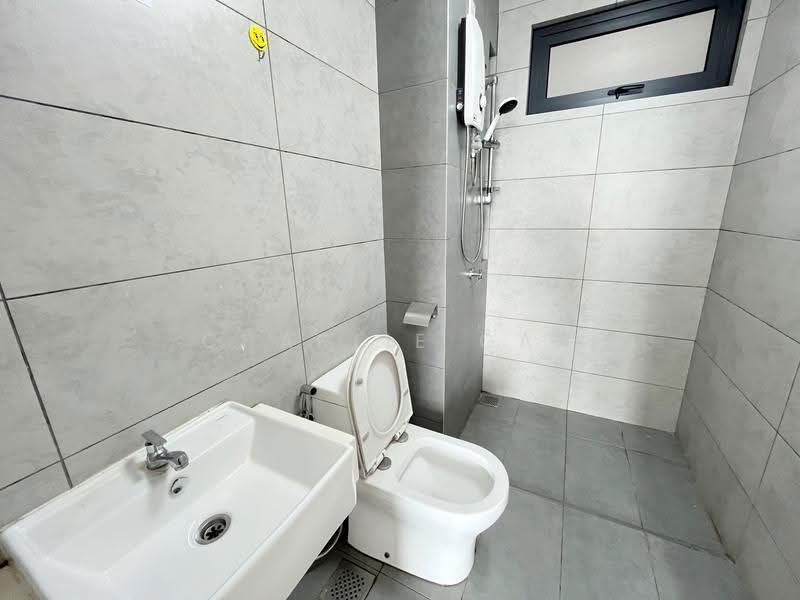 Kediaman Servis untuk Disewa di GM Residence Remia - Charlie Gan - Bathroom - PropertyGuru.com.my