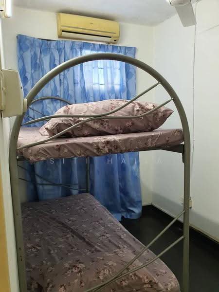 Rumah Flat untuk Disewa di Perkasa - Siti Haila - Bedroom - PropertyGuru.com.my