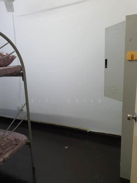 Rumah Flat untuk Disewa di Perkasa - Siti Haila - Bedroom - PropertyGuru.com.my