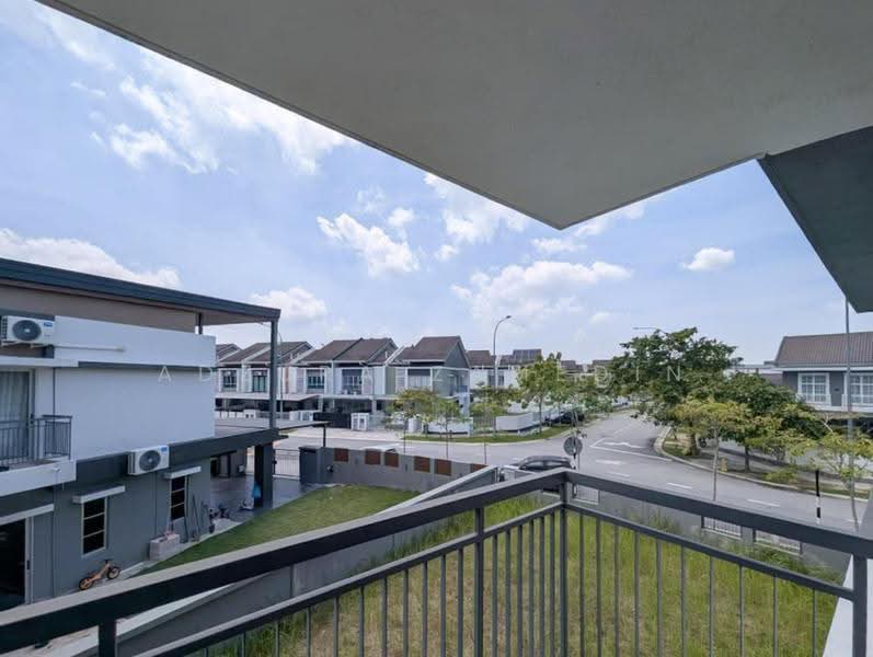 Rumah Teres 2-Tingkat untuk Dijual di Serene Heights (Semenyih) - Adzura Zamedin - Exterior - PropertyGuru.com.my
