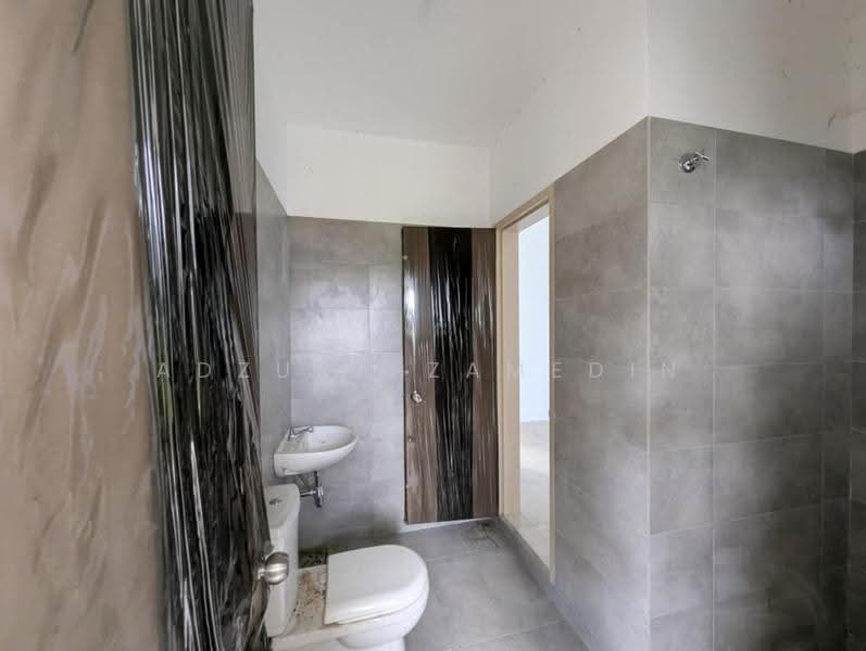 Rumah Teres 2-Tingkat untuk Dijual di Serene Heights (Semenyih) - Adzura Zamedin - Bathroom - PropertyGuru.com.my
