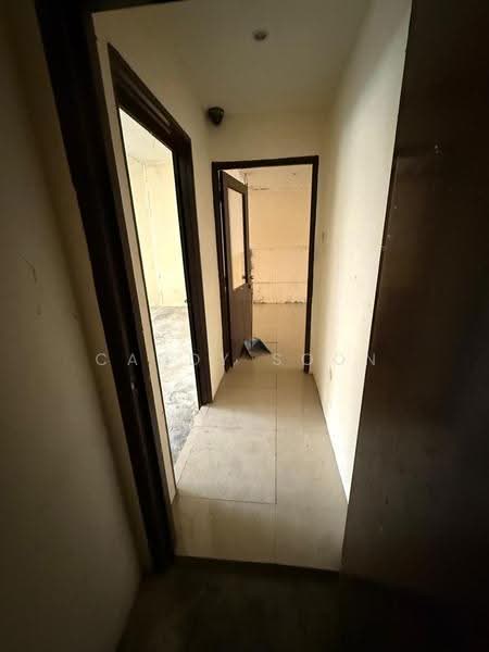 Shop for Rent in Bandar Putra Permai (Seri Kembangan) - Candy Soon - Corridor - PropertyGuru.com.my