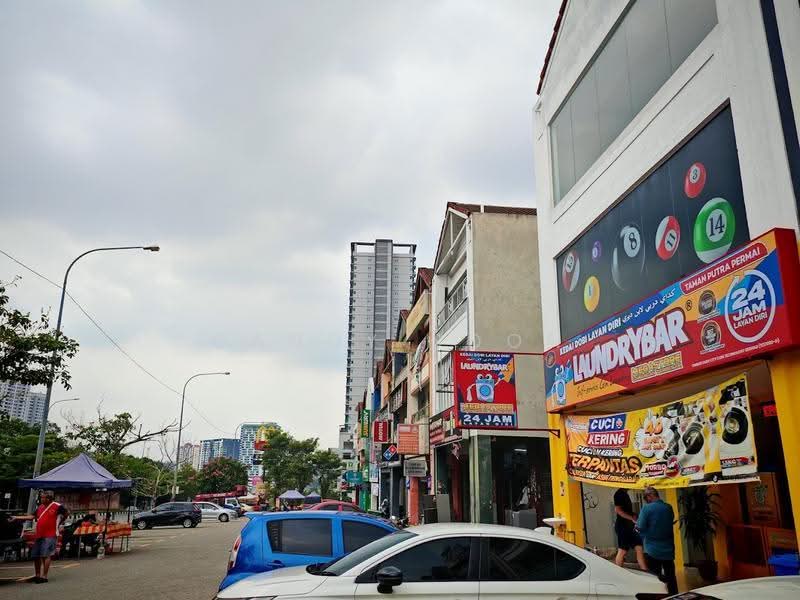 Shop for Rent in Bandar Putra Permai (Seri Kembangan) - Candy Soon - Exterior - PropertyGuru.com.my