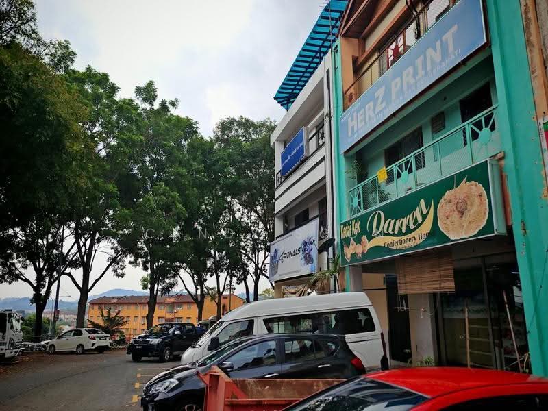 Shop for Rent in Bandar Putra Permai (Seri Kembangan) - Candy Soon - Exterior - PropertyGuru.com.my