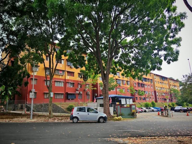 Shop for Rent in Bandar Putra Permai (Seri Kembangan) - Candy Soon - Exterior - PropertyGuru.com.my