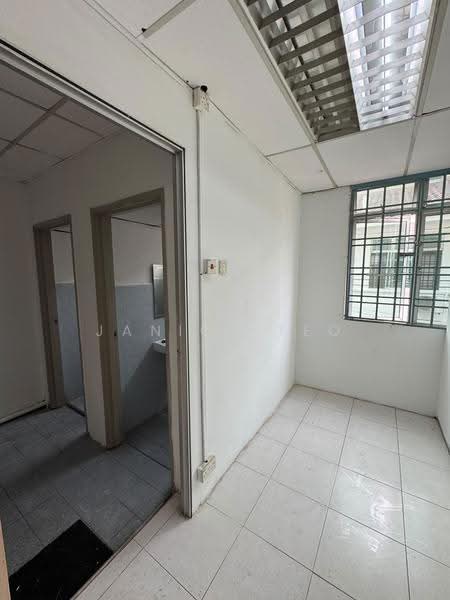 Shop for Rent in Taman Seri Orkid (Skudai) - Janice Teo - Interior - PropertyGuru.com.my