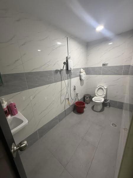 Kedai untuk Disewa di Taman Pelangi (Johor Bahru) - Ye Xun Wong - Bathroom - PropertyGuru.com.my