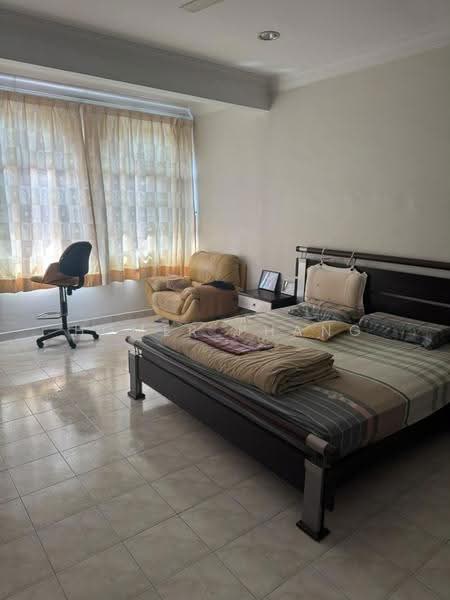 2-storey Terraced House for Sale in Taman Serdang Raya (Seri Kembangan) - Homer Phang - Bedroom - PropertyGuru.com.my