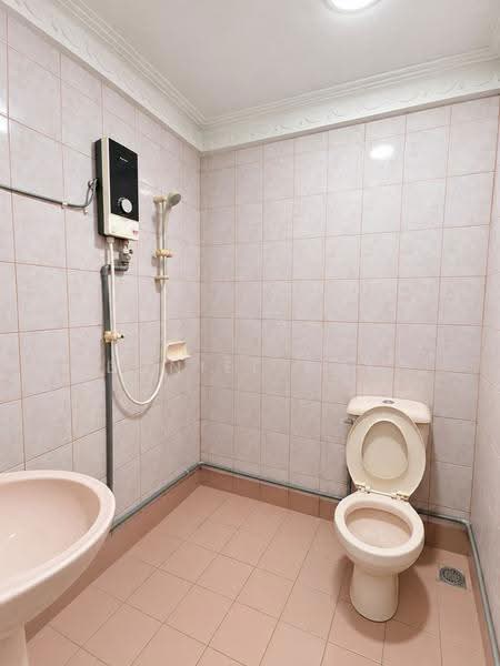 Rumah Berkembar untuk Dijual di Taman Eng Ann (Klang) - Daniel Kok - Bathroom - PropertyGuru.com.my