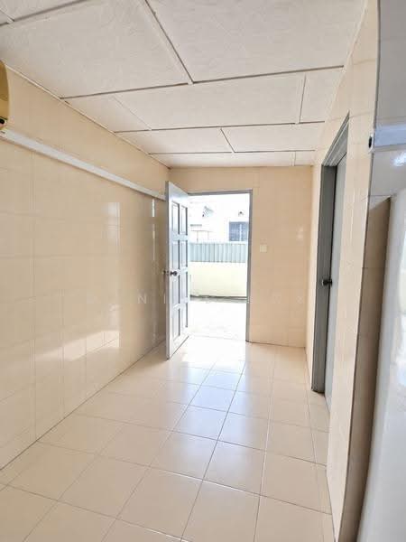 Rumah Berkembar untuk Dijual di Taman Eng Ann (Klang) - Daniel Kok - Corridor - PropertyGuru.com.my
