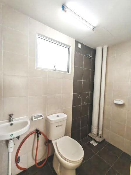 Pangsapuri untuk Dijual di De Bayu - Amirah Azmi - Bathroom - PropertyGuru.com.my