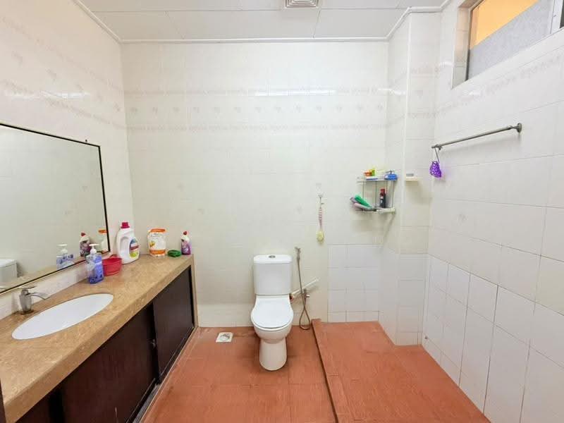 Rumah Berkembar untuk Dijual di Taman Universiti (Skudai) - Shirley Pang - Bathroom - PropertyGuru.com.my