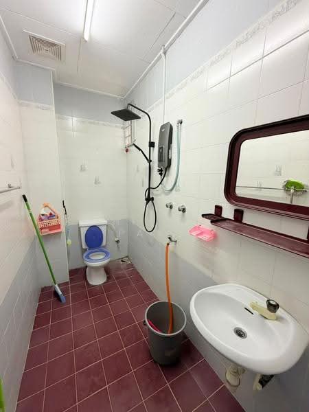 Rumah Berkembar untuk Dijual di Taman Universiti (Skudai) - Shirley Pang - Bathroom - PropertyGuru.com.my