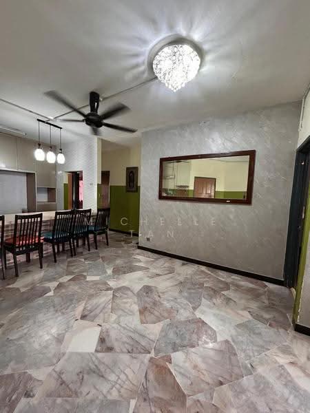 Pangsapuri untuk Dijual di Sri Ledang - Michelle Tan - Living Room - PropertyGuru.com.my