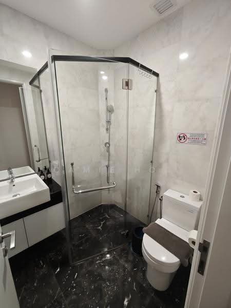 Service Residence for Sale at Royce Residence - Camie Hoo - Bathroom - PropertyGuru.com.my
