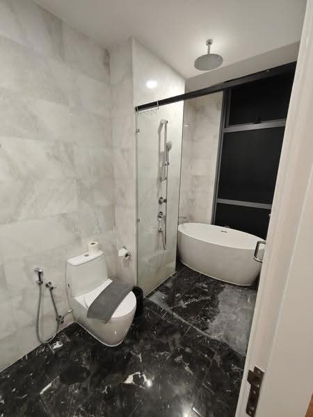 Service Residence for Sale at Royce Residence - Camie Hoo - Bathroom - PropertyGuru.com.my