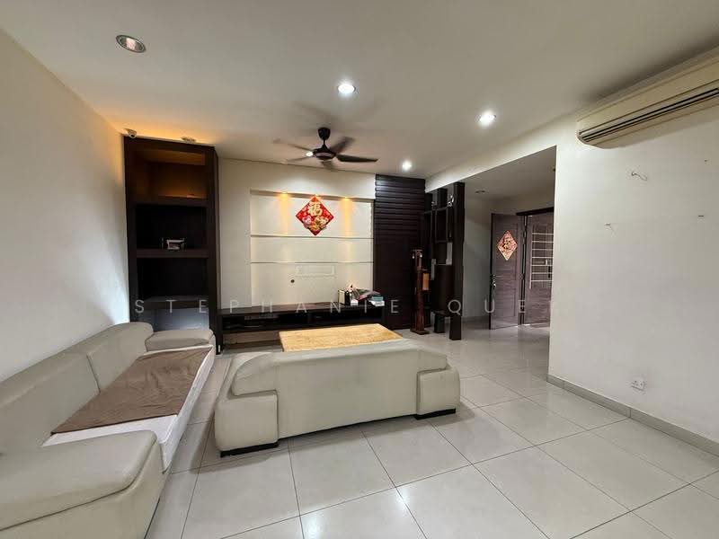 Rumah Berkembar untuk Dijual di Bandar Botanic (Klang) - Stephanie Quek - Living Room - PropertyGuru.com.my