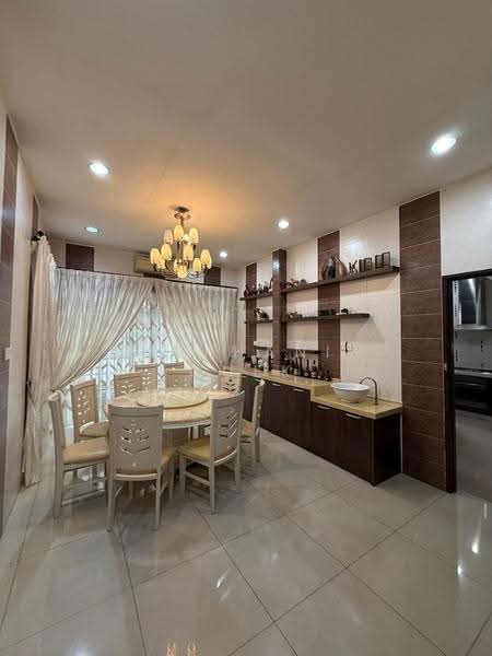 Rumah Berkembar untuk Dijual di Bandar Botanic (Klang) - Stephanie Quek - Dining Room - PropertyGuru.com.my