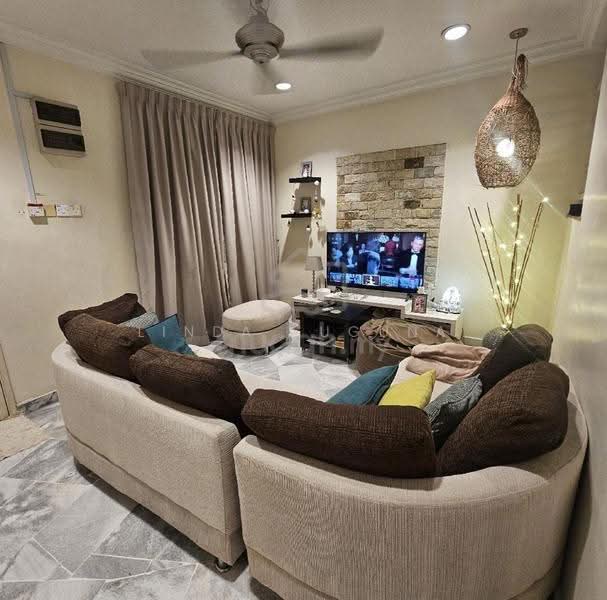 Rumah Teres 2-Tingkat untuk Dijual di Putra Heights (Subang Jaya) - Linda Suguna - Living Room - PropertyGuru.com.my