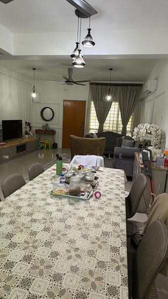 Kondominium untuk Dijual di Park Villa - Michelle Tan - Living Room - PropertyGuru.com.my