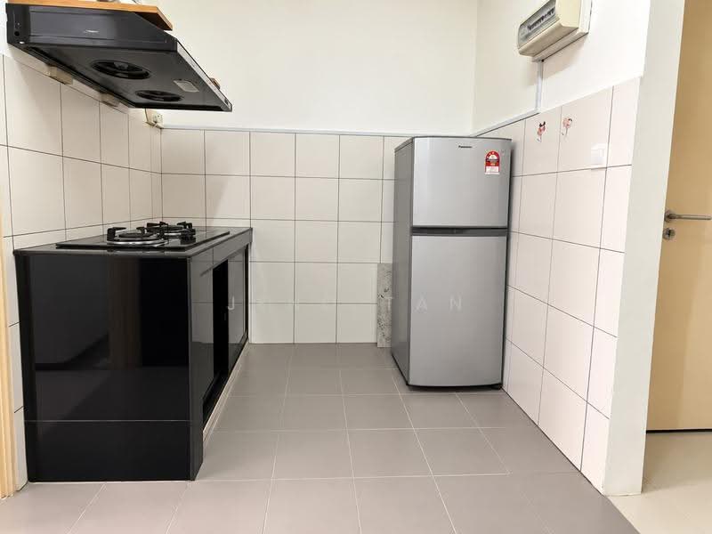 Condominium for Rent at Skyvilla Residences - Jeno Tan - Kitchen - PropertyGuru.com.my