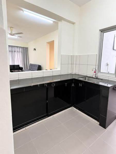 Condominium for Rent at Skyvilla Residences - Jeno Tan - Kitchen - PropertyGuru.com.my