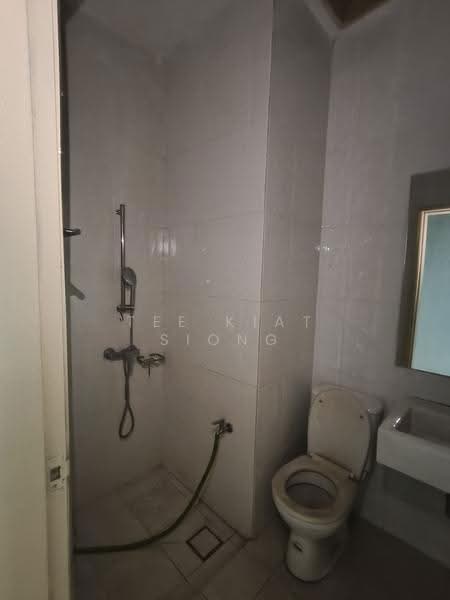 Condominium for Sale at Sri Putramas III / Royal Regent - Tee Kiat Siong - Bathroom - PropertyGuru.com.my