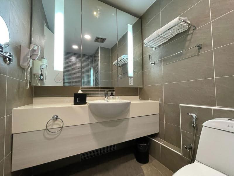 Kediaman Servis untuk Dijual di Somerset Puteri Harbour - Werner Kee - Bathroom - PropertyGuru.com.my