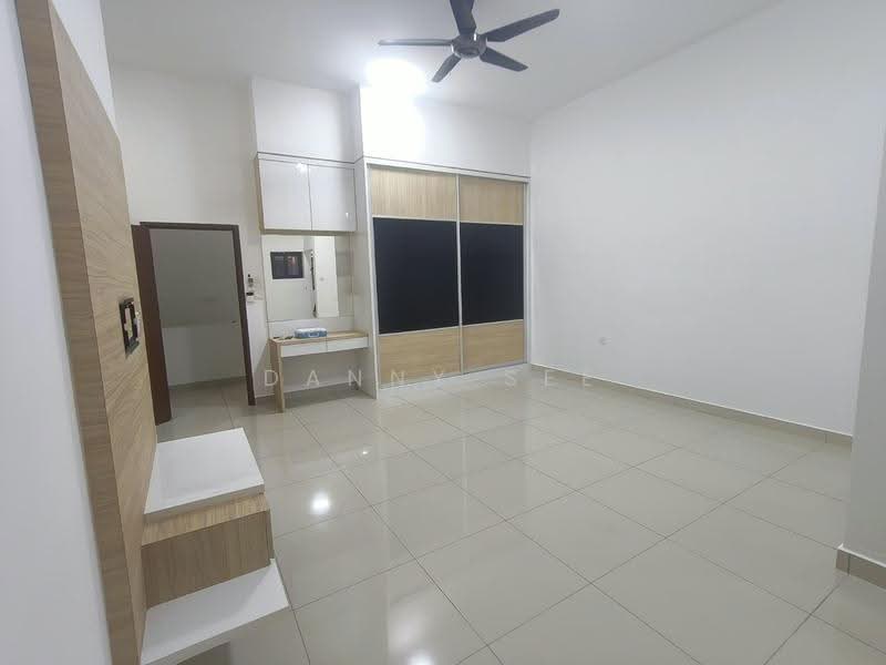 Rumah Teres 2-Tingkat untuk Dijual di Bandar Putra Kulai (Kulai) - Danny See - Bedroom - PropertyGuru.com.my