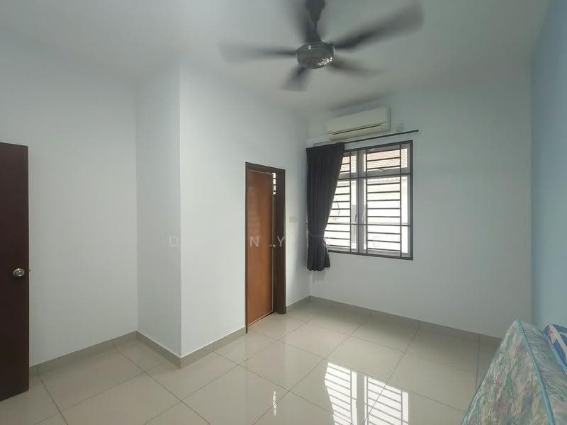 Rumah Teres 2-Tingkat untuk Dijual di Bandar Putra Kulai (Kulai) - Danny See - Bedroom - PropertyGuru.com.my